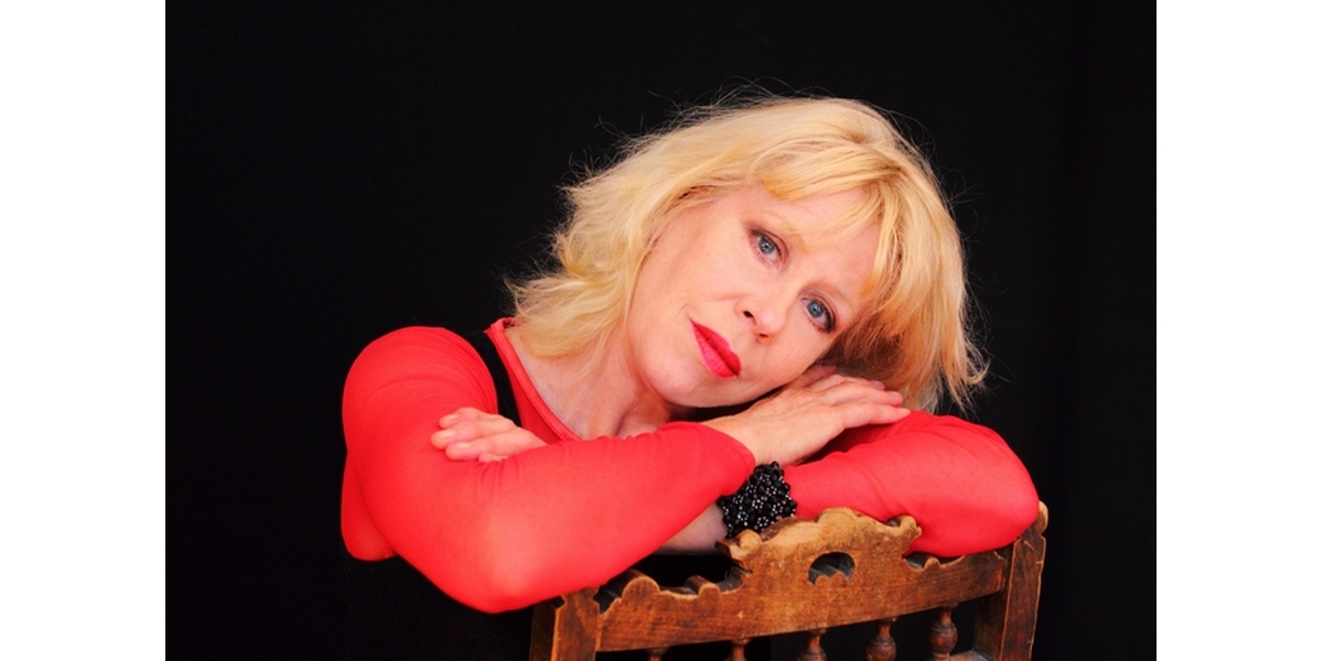 Hazel O'Connor Studio Head Tilted